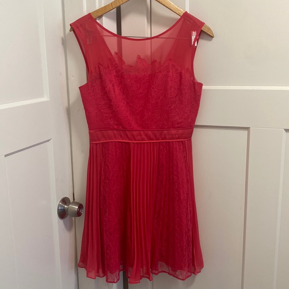 Lace overlay with no damages